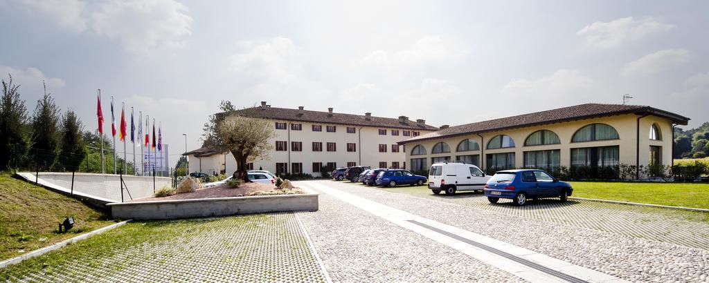 Uggiate-Trevano Hotel Cascina Canova מראה חיצוני תמונה