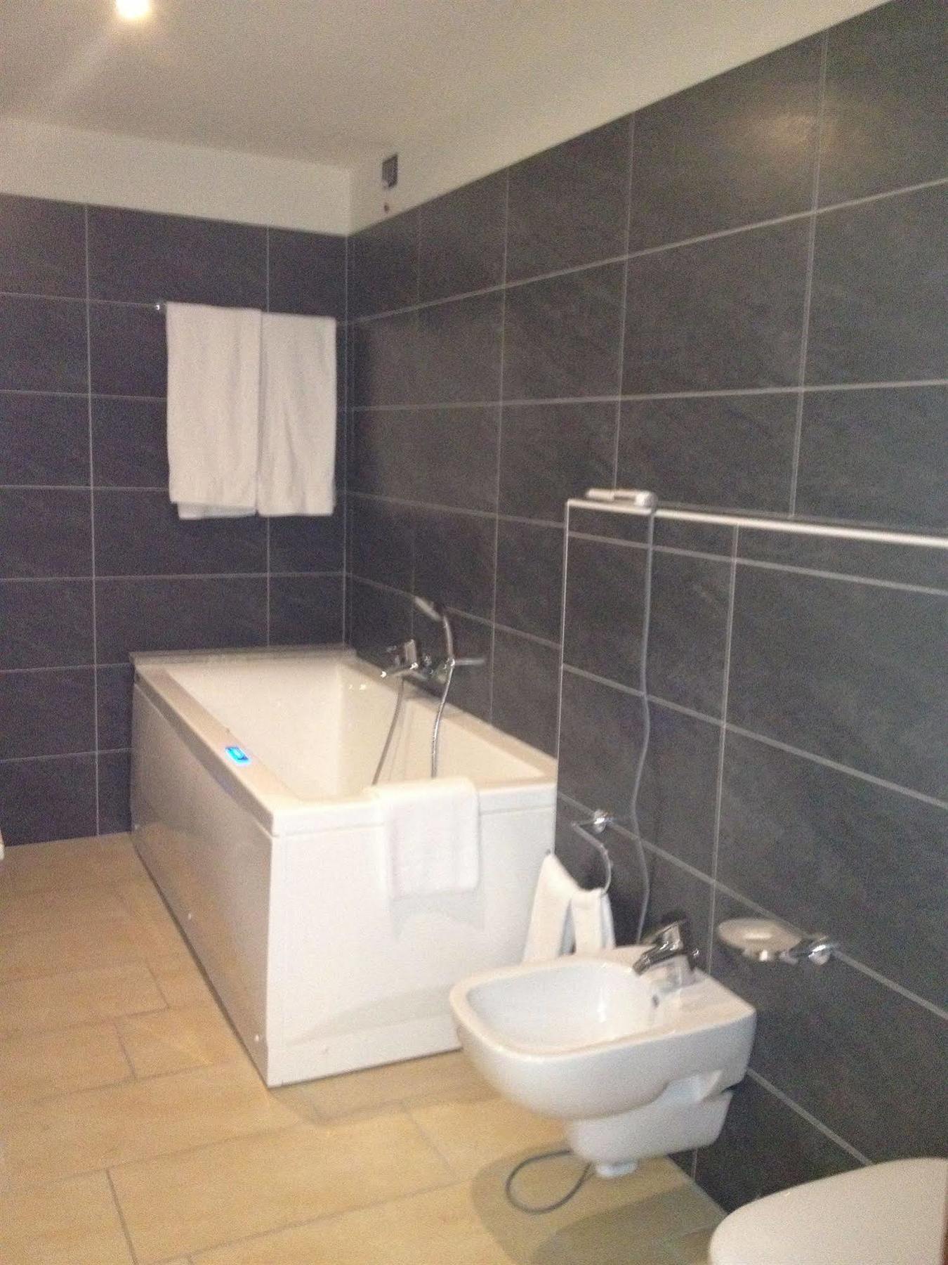 Uggiate Hotel Cascina Canova מראה חיצוני תמונה
